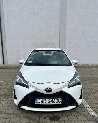 Toyota Yaris cena 42900 przebieg: 73000, rok produkcji 2019 z Wałbrzych małe 106